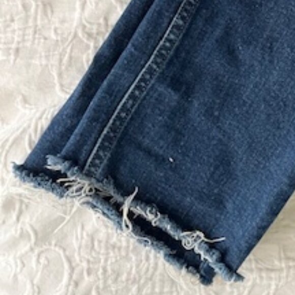 GAP Vintage Slim High Rise Jeans size 30 waist - Picture 2 of 4